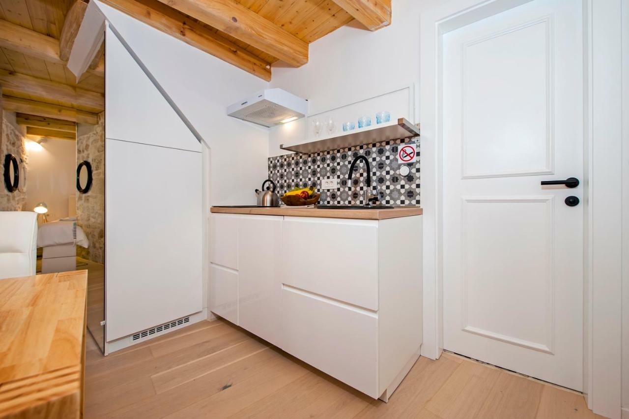 Adriatic Seaview Studio Ровин Екстериор снимка