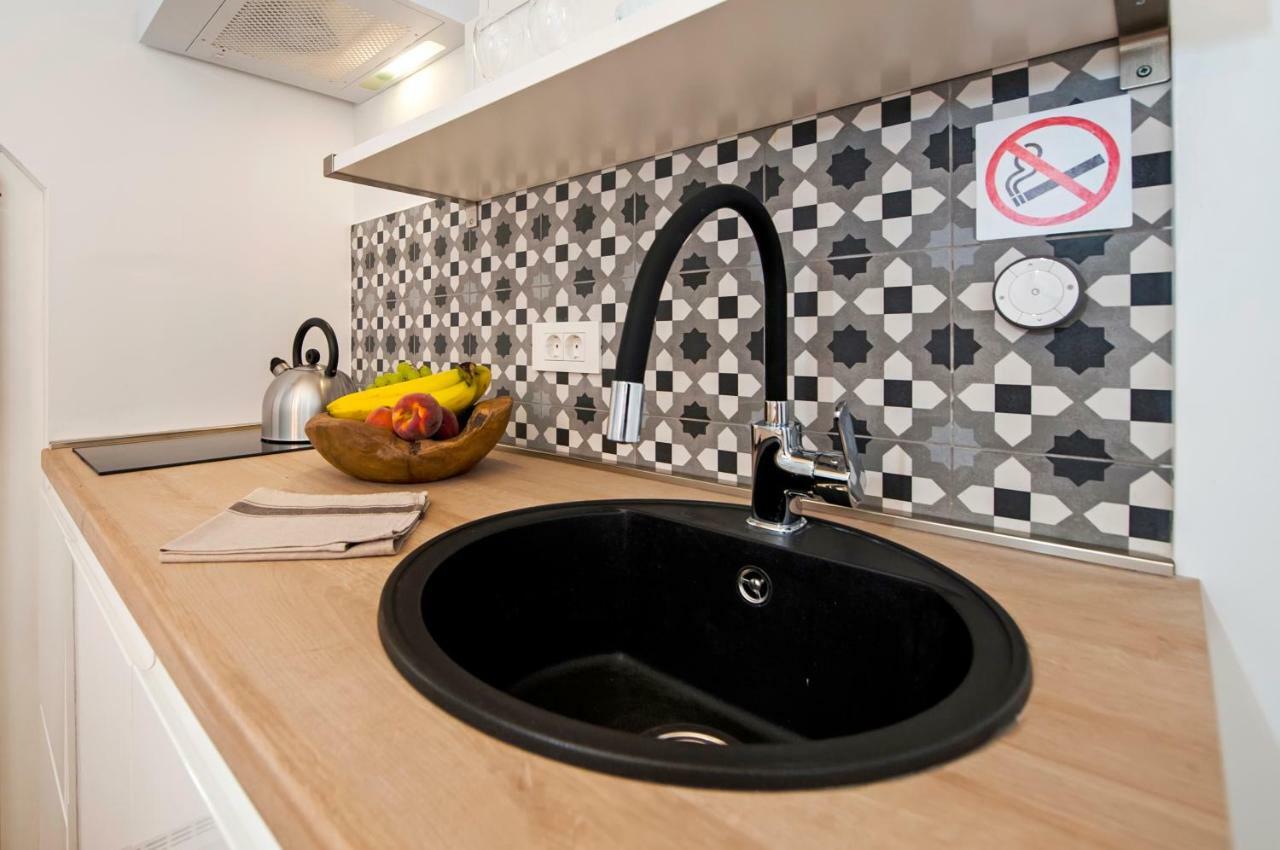Adriatic Seaview Studio Ровин Екстериор снимка